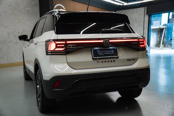 VOLKSWAGEN T-CROSS 1.4 250 TSI TOTAL FLEX HIGHLINE AUTOMÁTICO